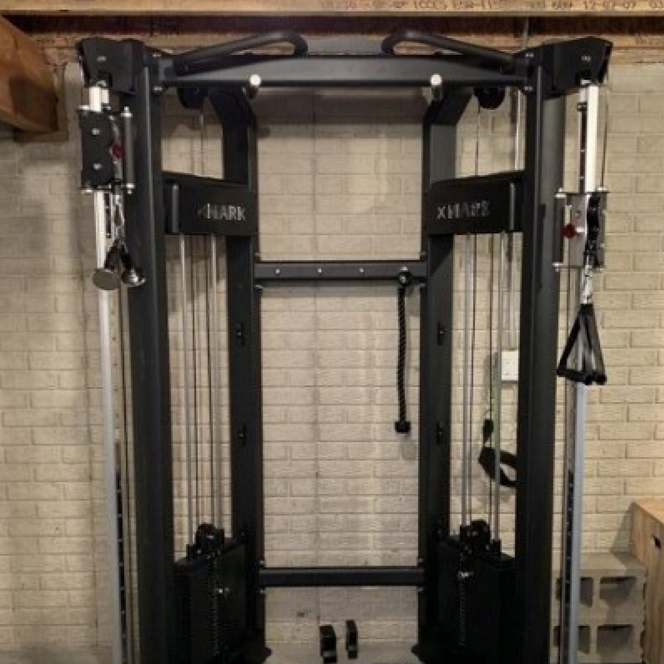 XMARK Functional trainer in a home gym