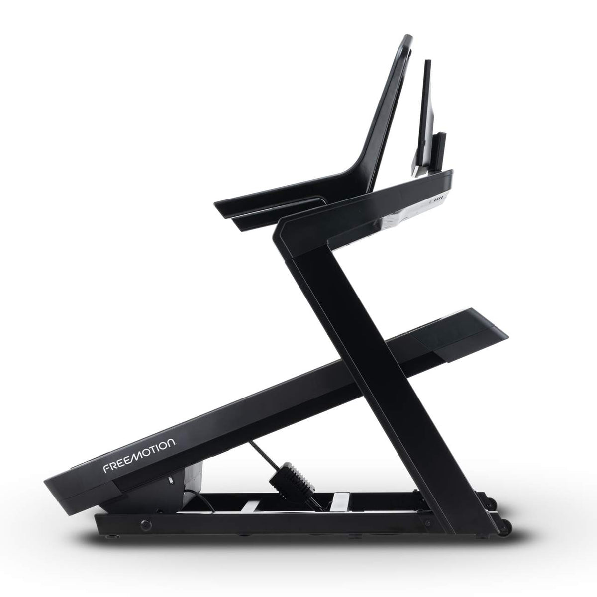 i8 Incline Trainer Incline Side view