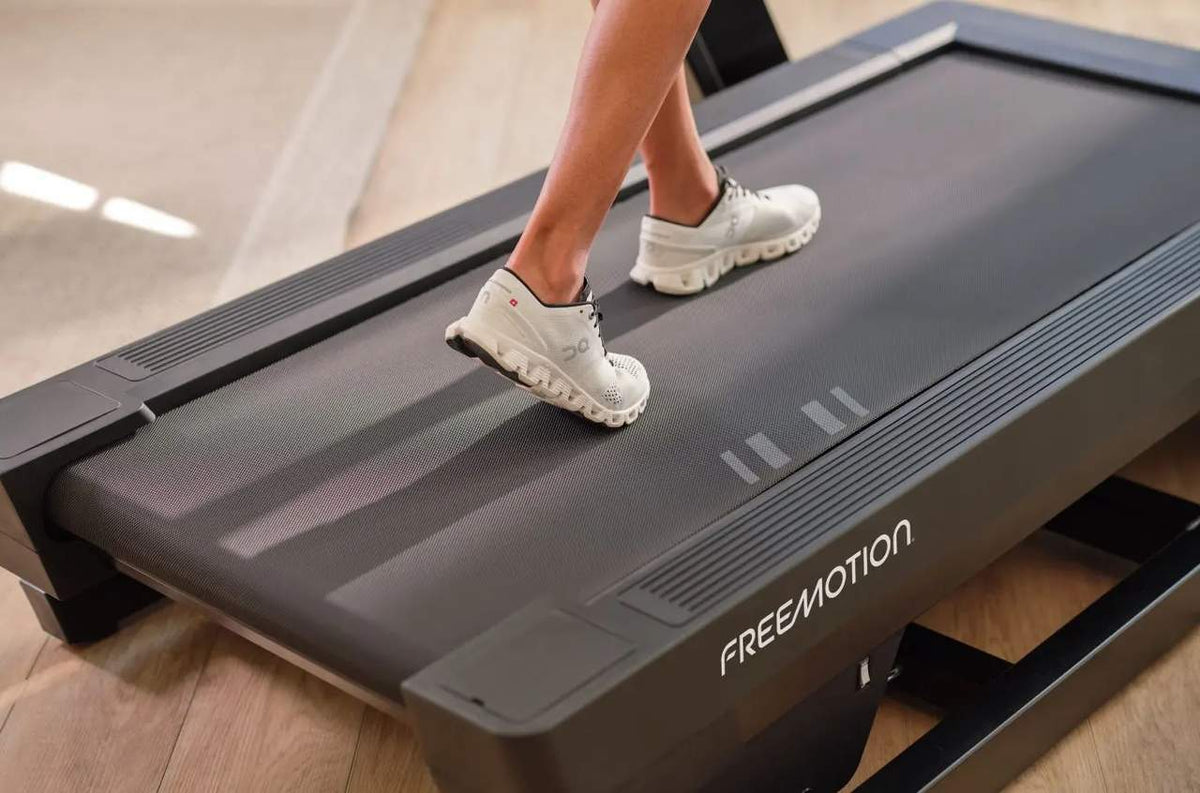 i8 Incline Trainer Closeup of belt